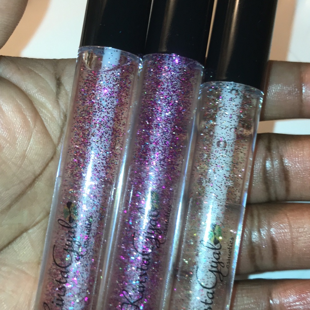 Glittery gloss